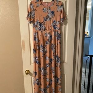 Floral maternity maxi dress